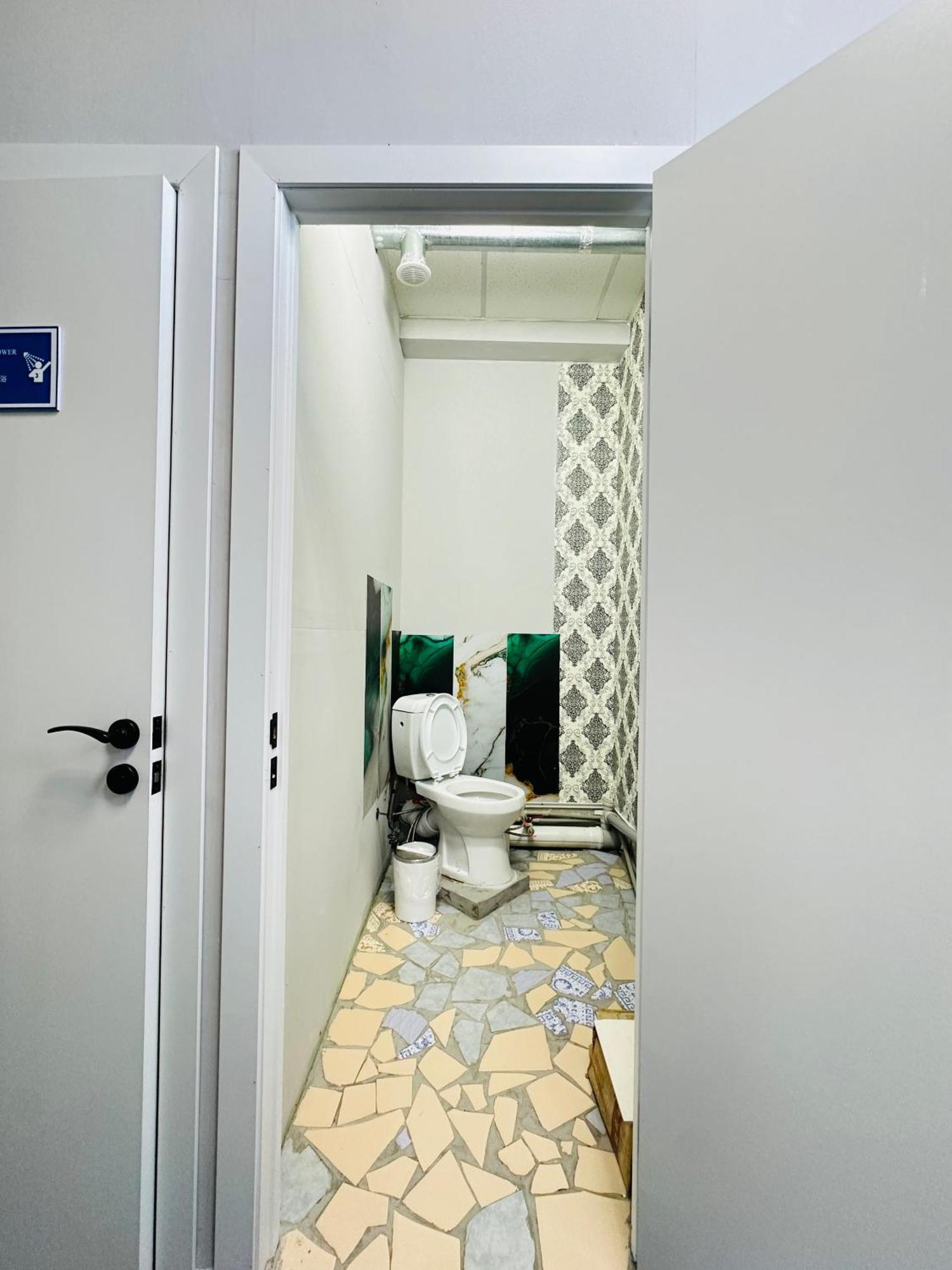 Center Capsule Hotel Almaty Exterior photo