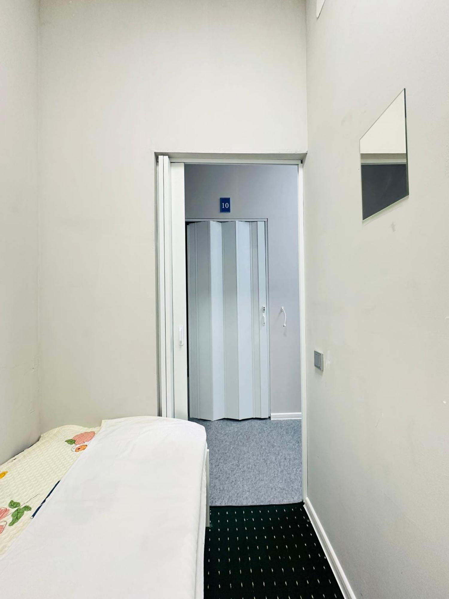 Center Capsule Hotel Almaty Exterior photo